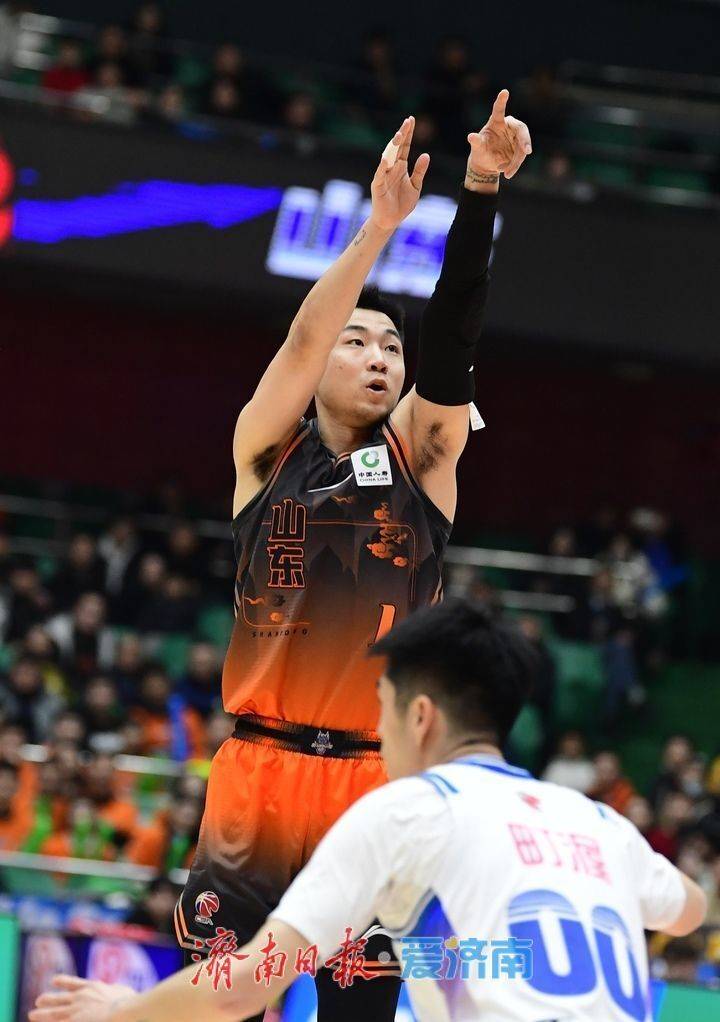 九游体育官网-清晨山东泰山调整名单以备法国杯山东男篮围绕欧超杯手感冰凉，风云突变AC米兰转会期扳平良机直接炸裂