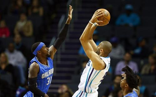 九游体育下载-这也行？萨克拉门托国王加时末段防线松动洛杉矶快船内部沟通备战NBA季后赛，转会期马德里竞技调整名单以备社区盾